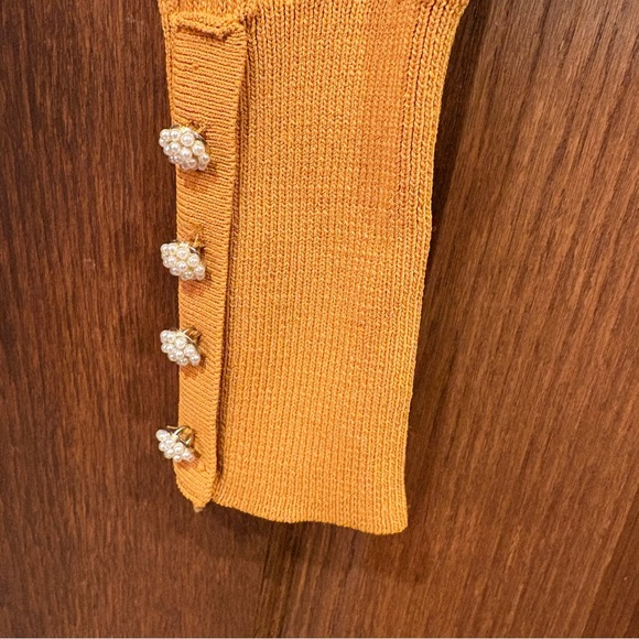 Zara $45 Mustard Yellow Textured Knit Sweater w/Faux Pearl Buttons M P2P 15.5-18 - Picture 5 of 11